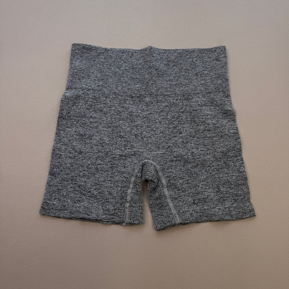 Colsie Gray Seamless Ribbed High Waisted Bike Shorts Small